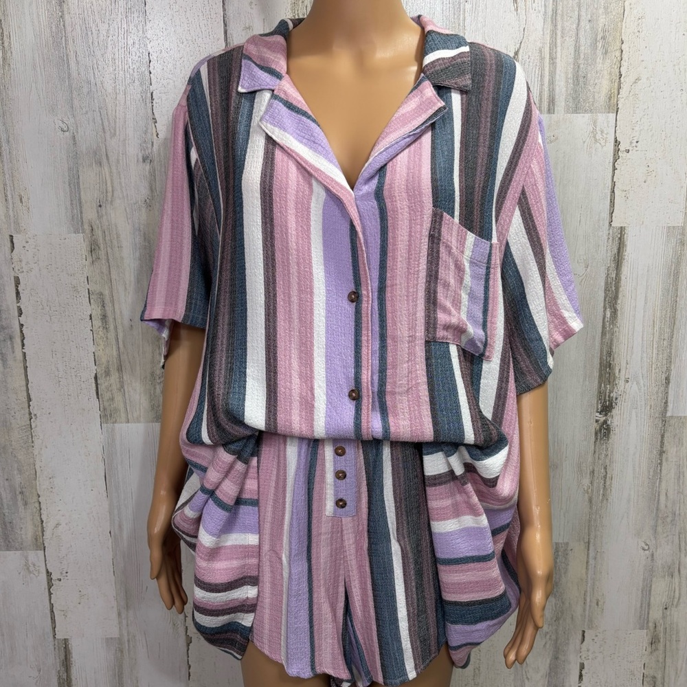 Torrid Striped Gauze Pink and Gray Shortie Pajama Set‎ - Picture 4 of 16